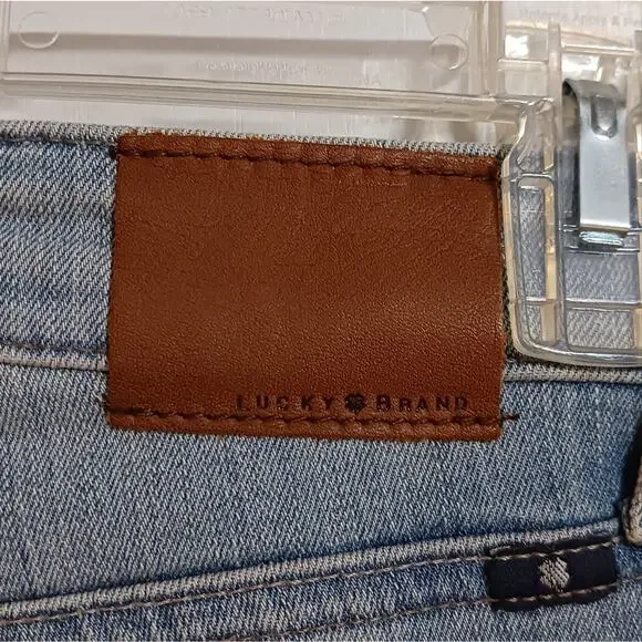 Lucky Brand Bridgette Skinny sz 0/25 light wash distressed - Picture 6 of 13